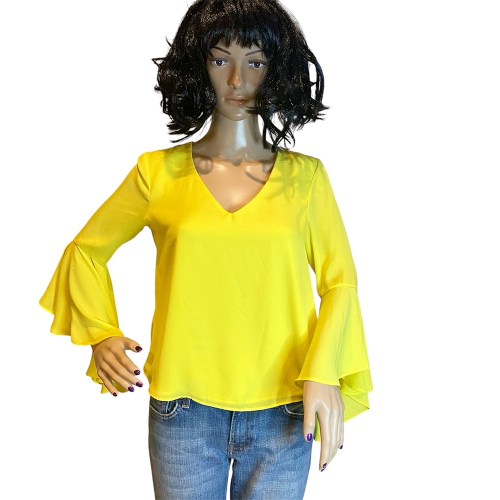 Gianni Bini Fan Favs Capri Bell Sleeve Blouse Top Yellow Open Back Sz Small NWT